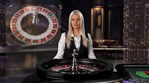 Pengguna Indonesia membaca menu texaspoker